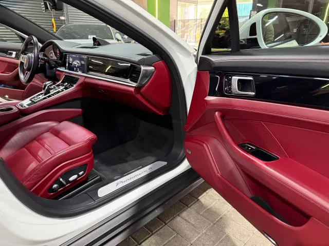 Land Rover Range Rover Velar - фото 1