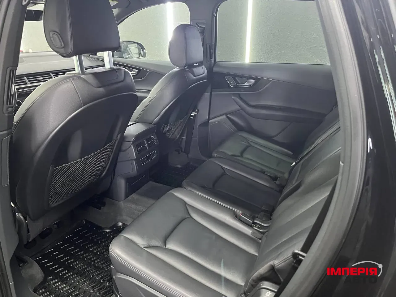 Jeep Cherokee - фото 1
