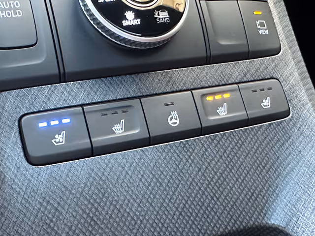 Tesla Model 3 - фото 1