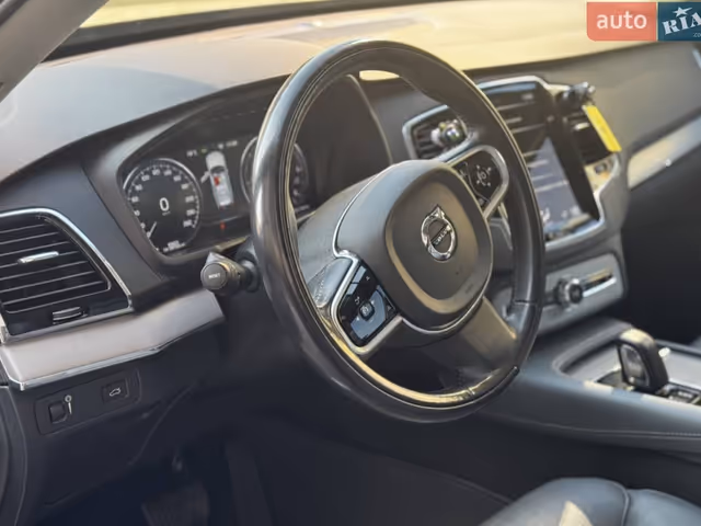 Volkswagen Tiguan - фото 2