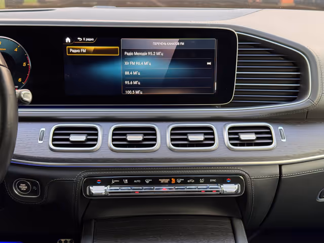Volkswagen Tiguan - фото 1