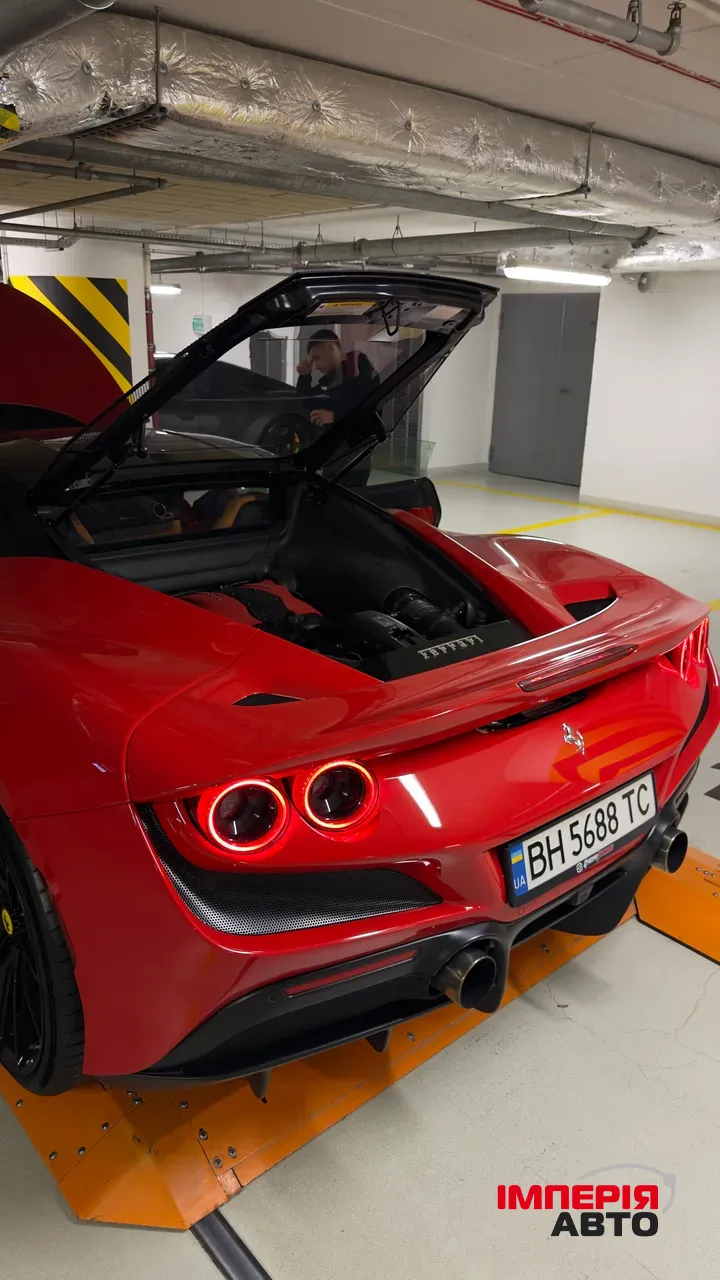 Ferrari F8 - фото 3