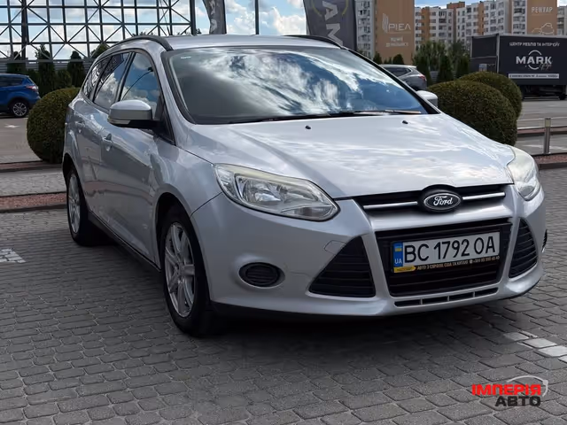 Ford Focus - фото 1