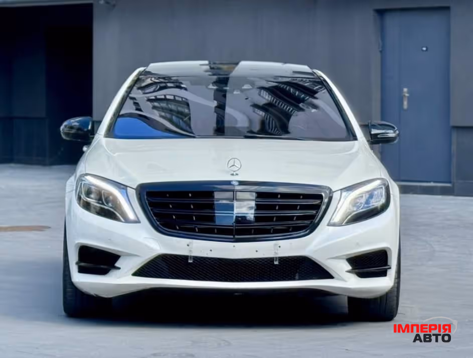 Mercedes-Benz CLS - фото 1