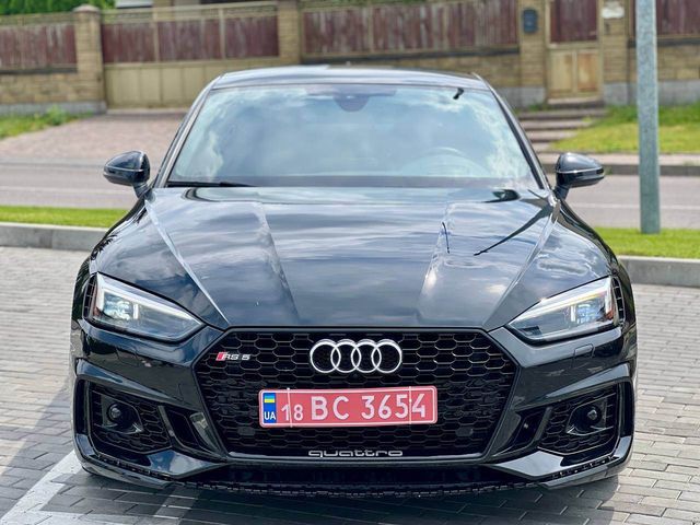 Audi RS 5 - фото 1
