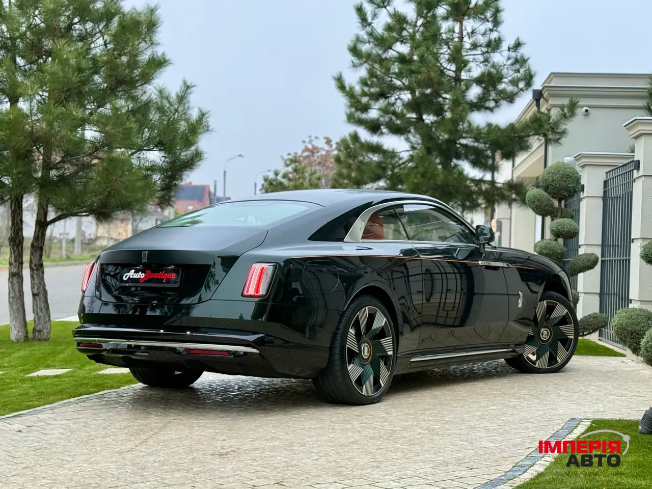 Rolls-Royce Spectre - фото 15