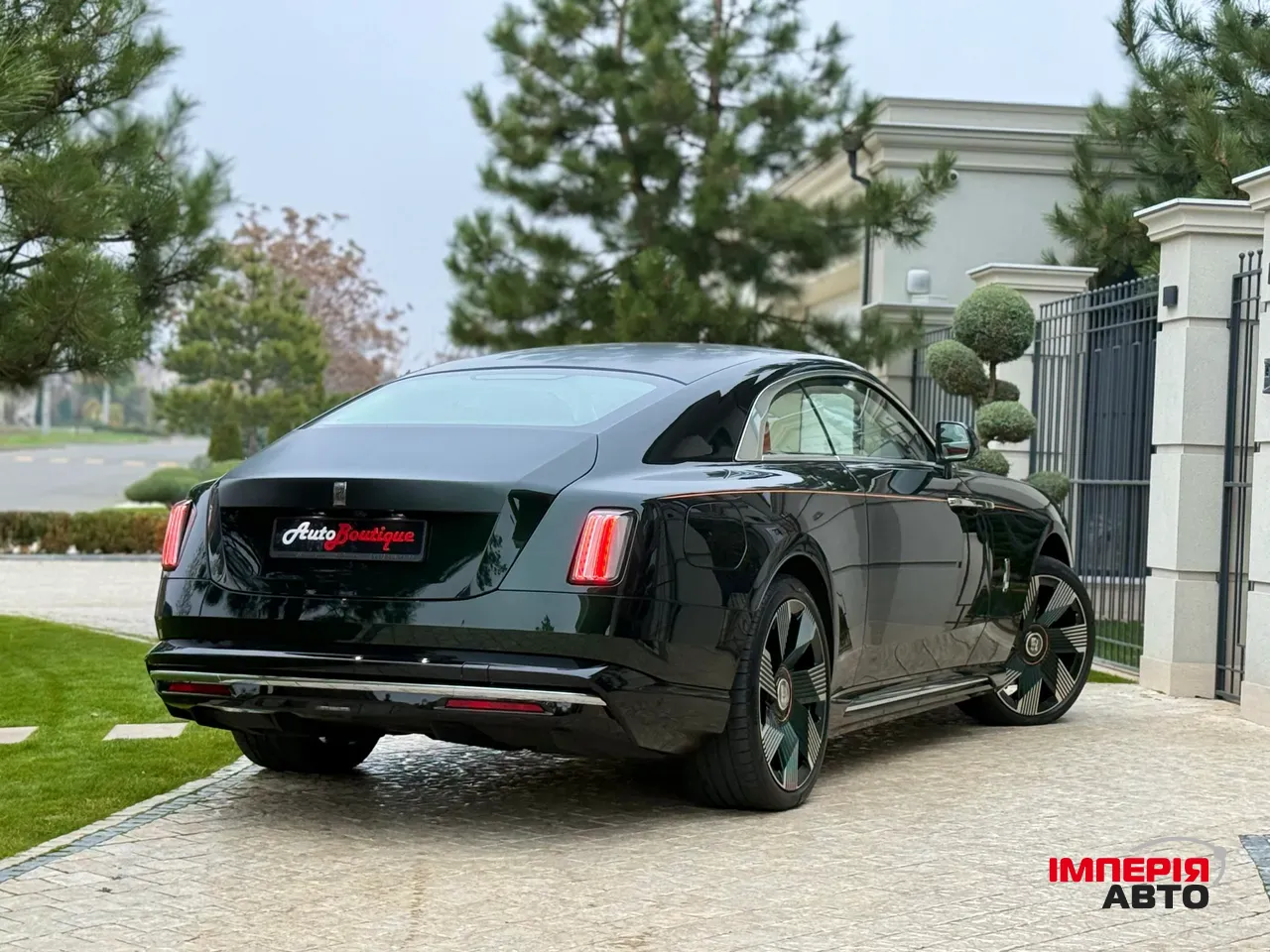 Rolls-Royce Spectre - фото 14