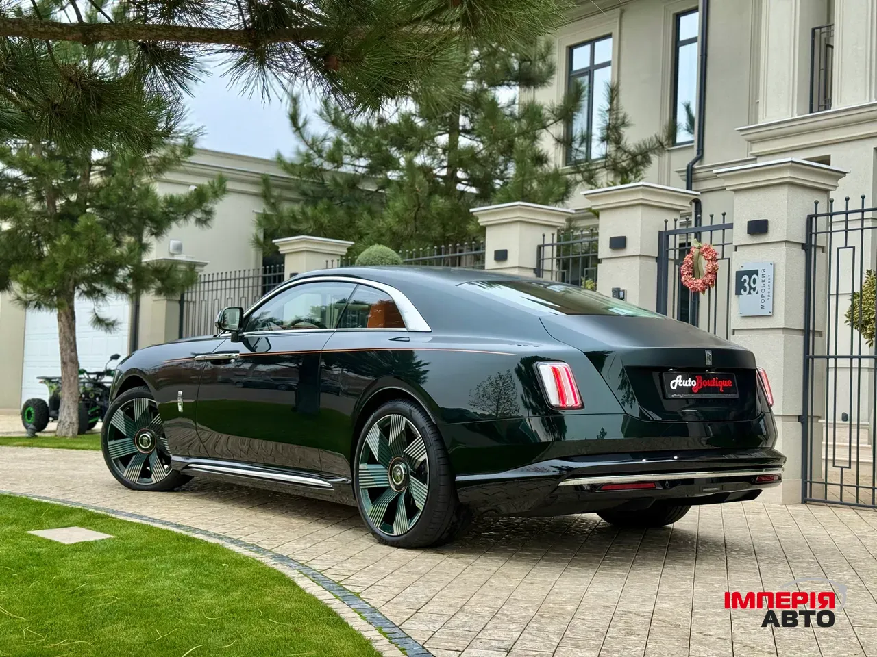 Rolls-Royce Spectre - фото 9