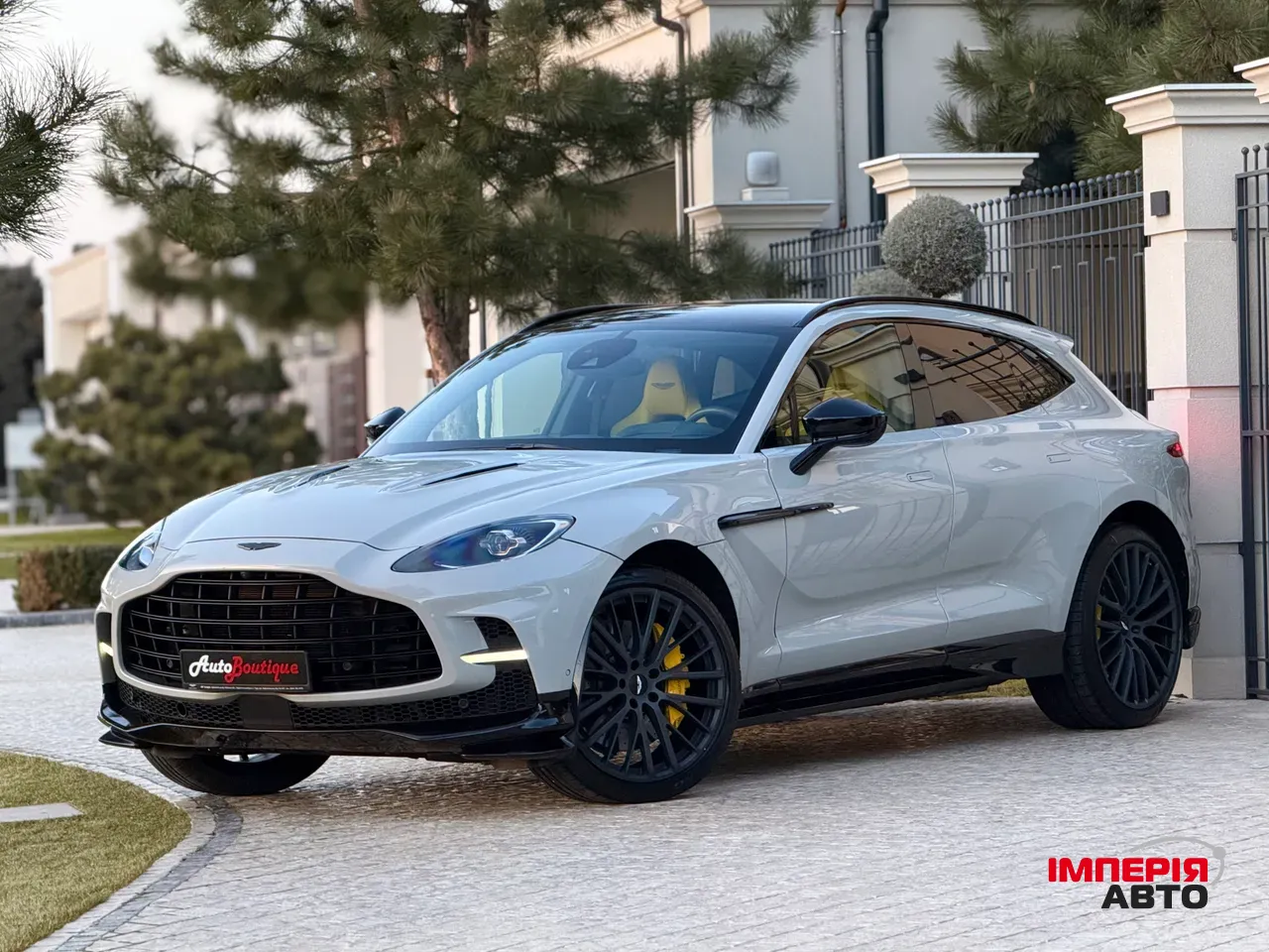 Aston Martin DBX - фото 6