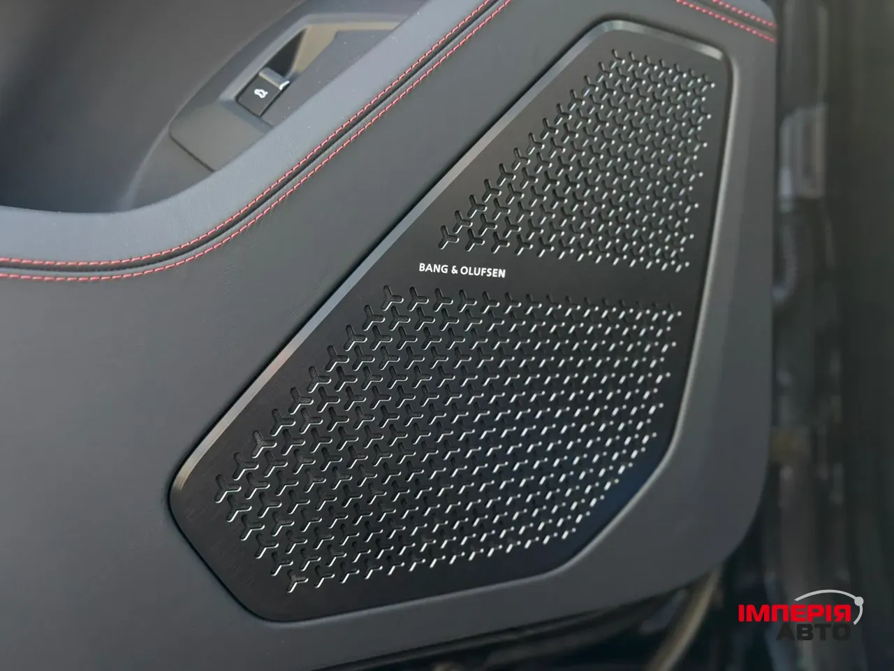 Lamborghini Urus - фото 32