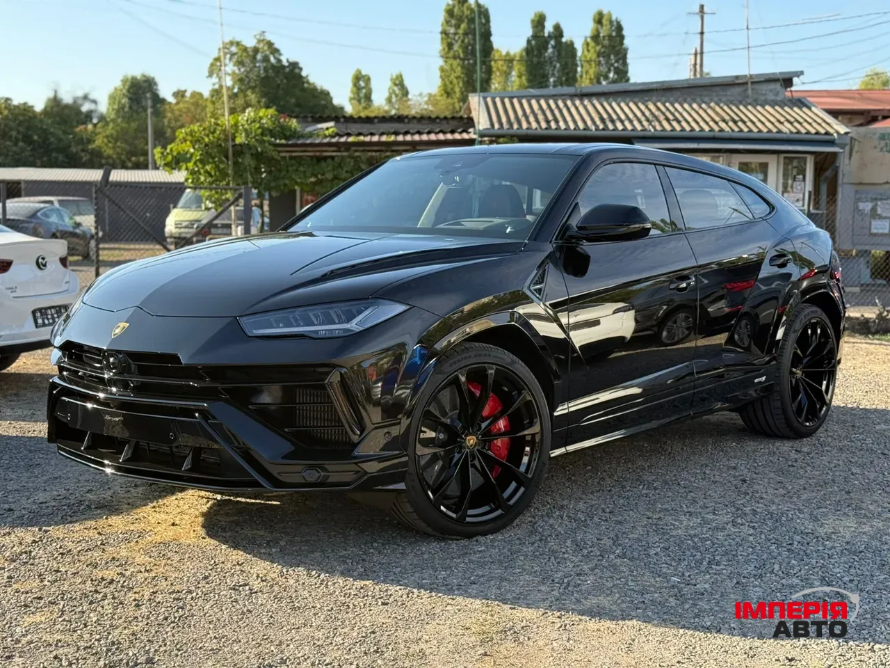 Lamborghini Urus - фото 1