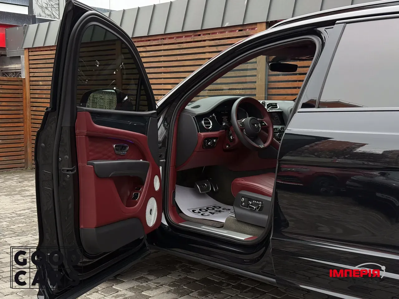 Bentley Bentayga - фото 24