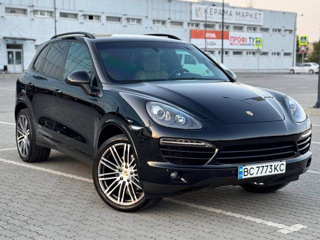 Porsche Cayenne - фото 1