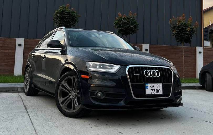 Audi Q3 - фото 1