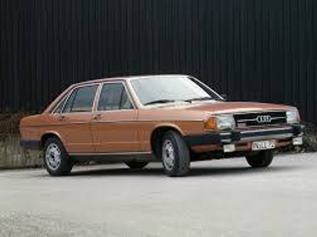 Audi 100 - фото 1